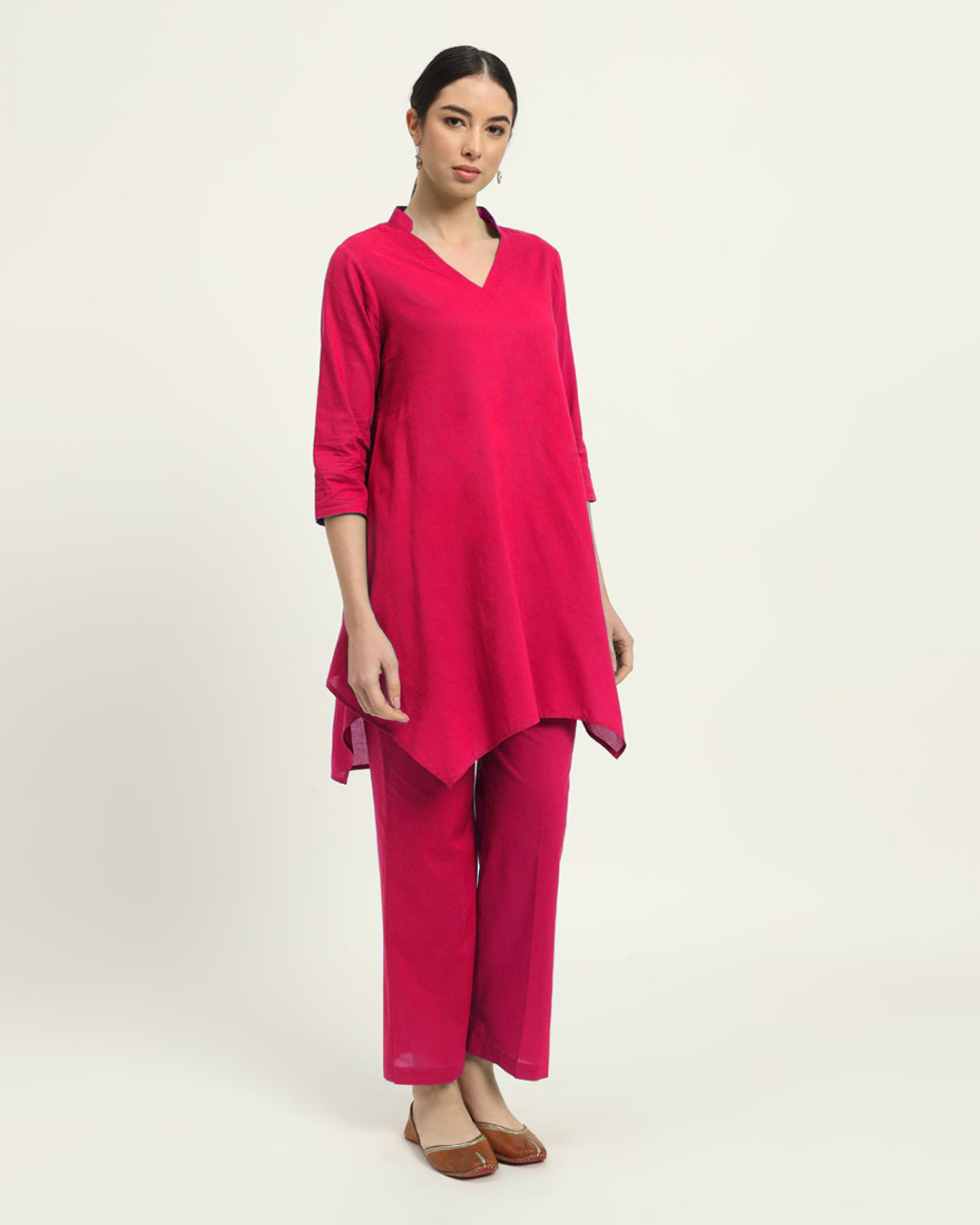 Combo: Iced Grey & Queens Gulabi Fresh Fusion Collar V Solid Kurta