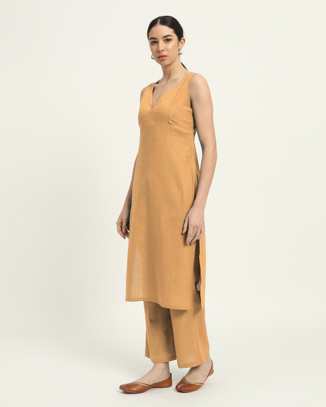 Combo: Beige & Russet Red Modern Muse Sweetheart Solid Kurta