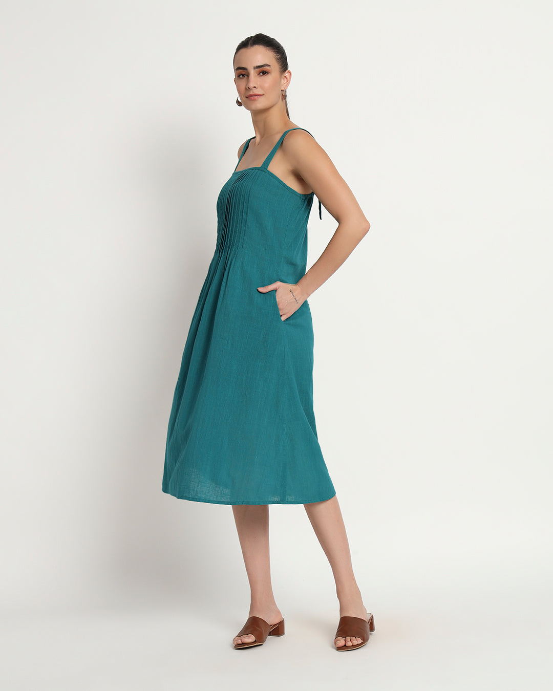 Green Gleam Dreamy Flare Spaghetti Dress