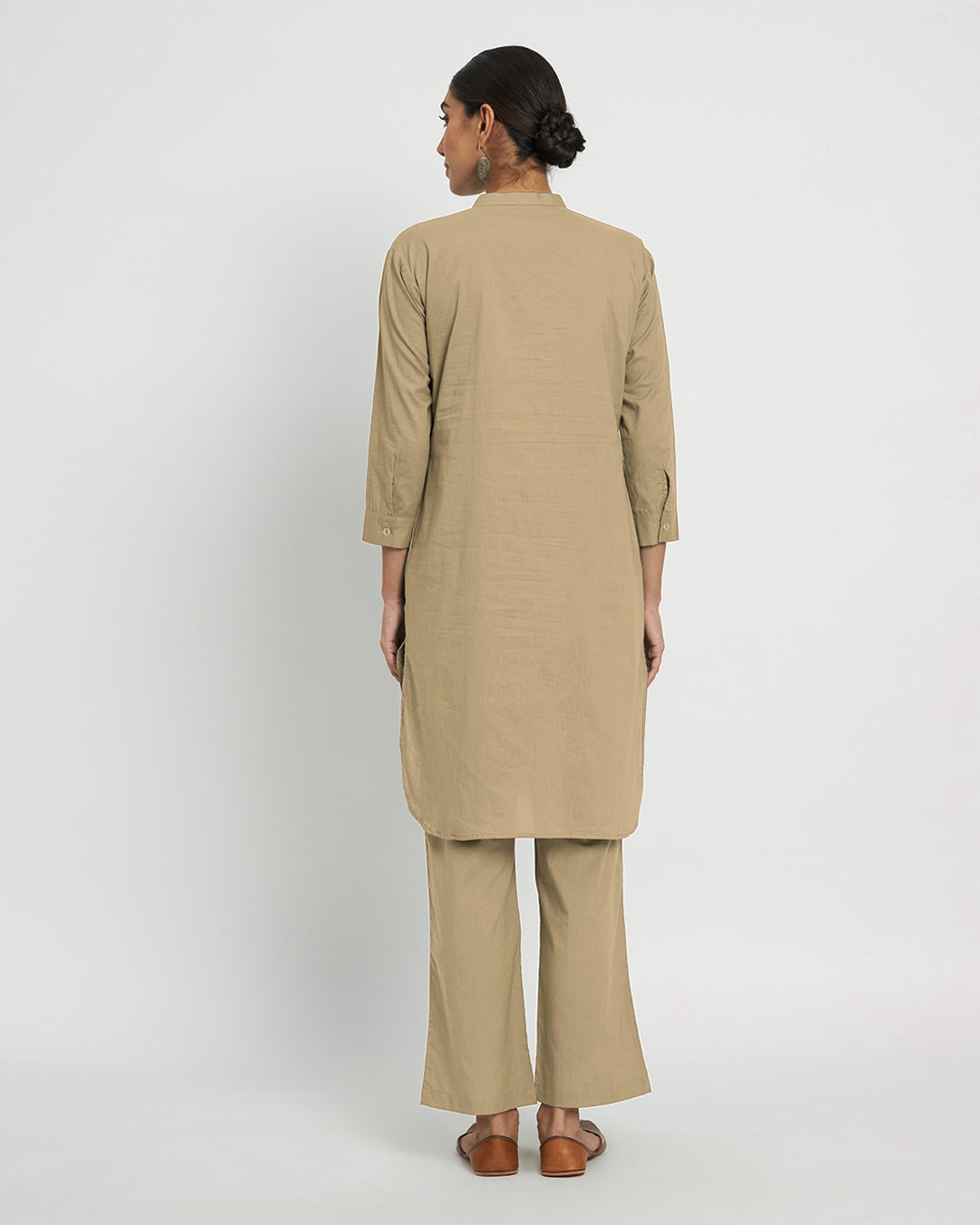 Day In Beige Modern Mandarin Collar Solid Kurta (Without Bottoms)