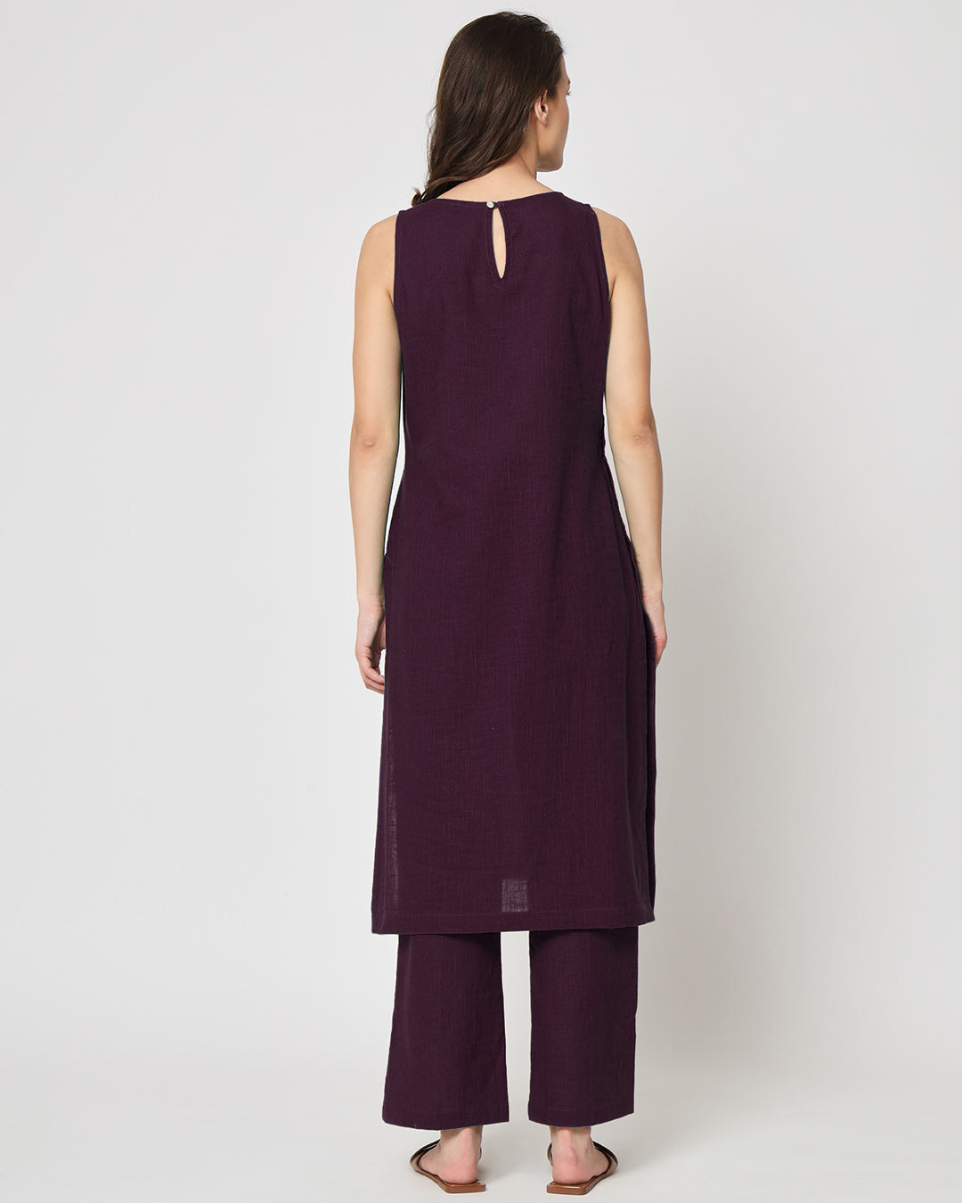 Plum Passion Sleeveless Long Solid Kurta (Without Bottoms)