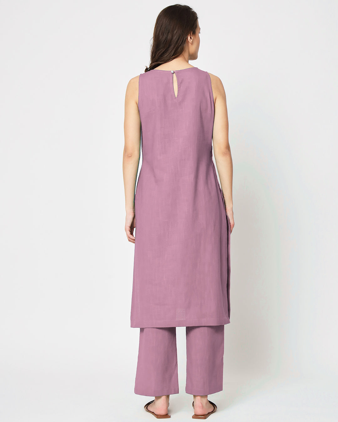 Iris Pink Sleeveless Long Solid Kurta (Without Bottoms)
