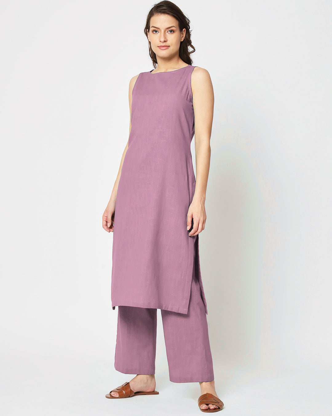 Iris Pink Sleeveless Long Solid Kurta (Without Bottoms)