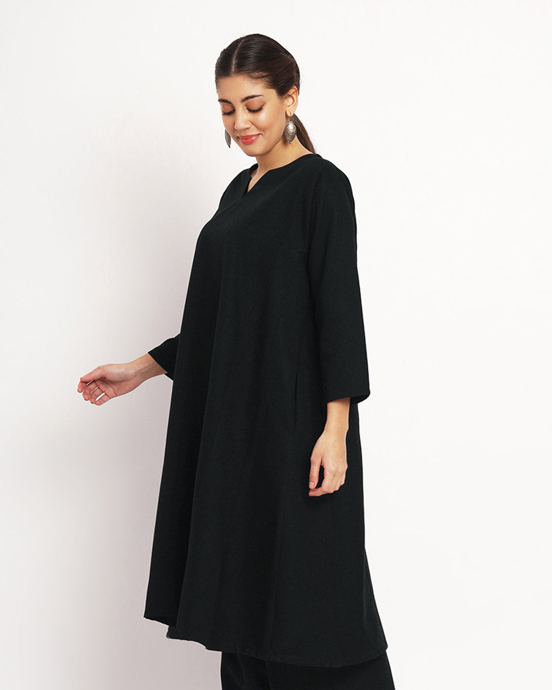 Black Vintage Allure Woolen Phiran Kurta (Without Bottoms)