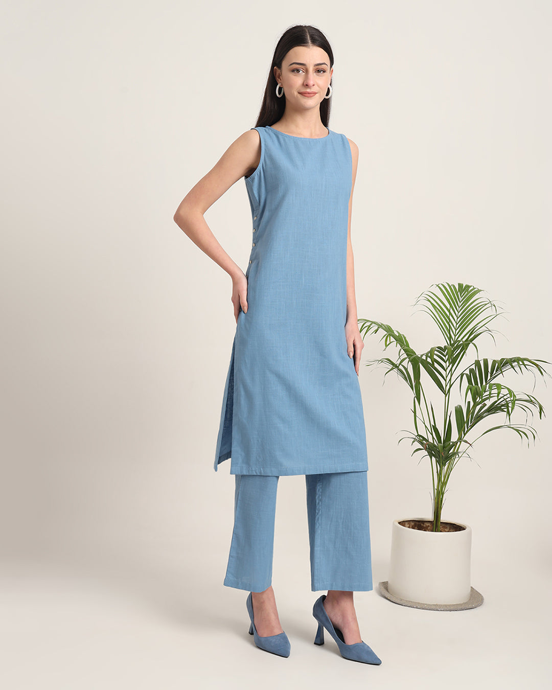 Blue Dawn Sleeveless Long Solid Kurta (Without Bottoms)