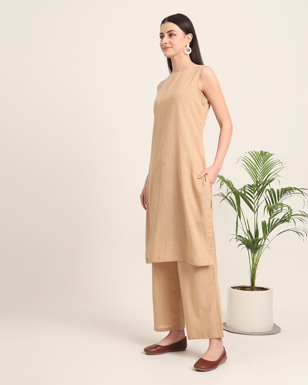 Beige Sleeveless Long Solid Kurta (Without Bottoms)