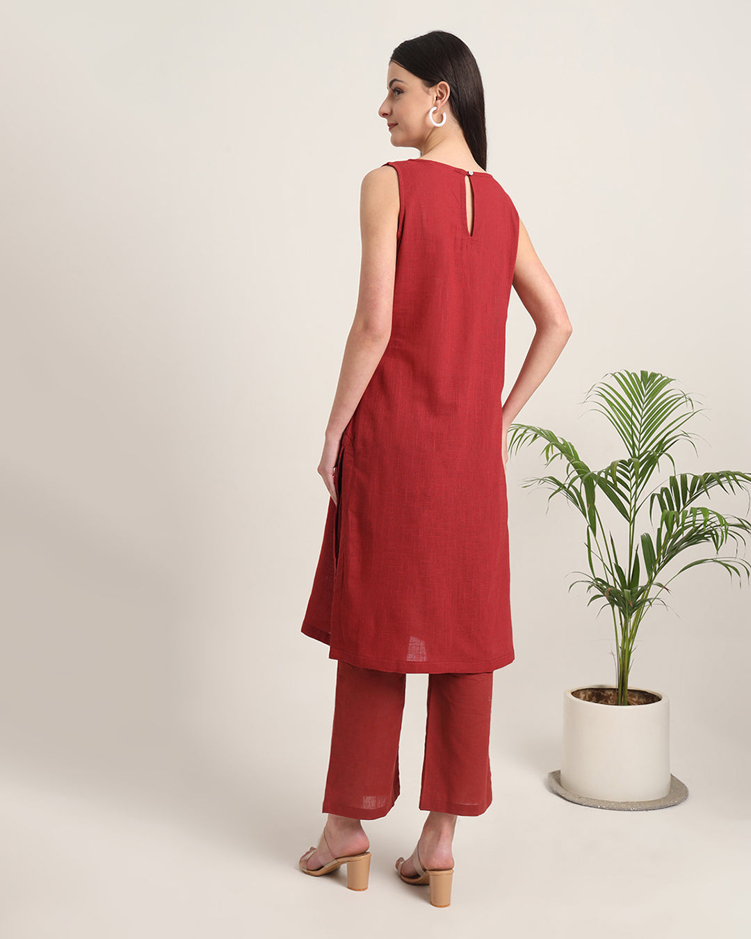 Russet Red Sleeveless Long Solid Kurta (Without Bottoms)
