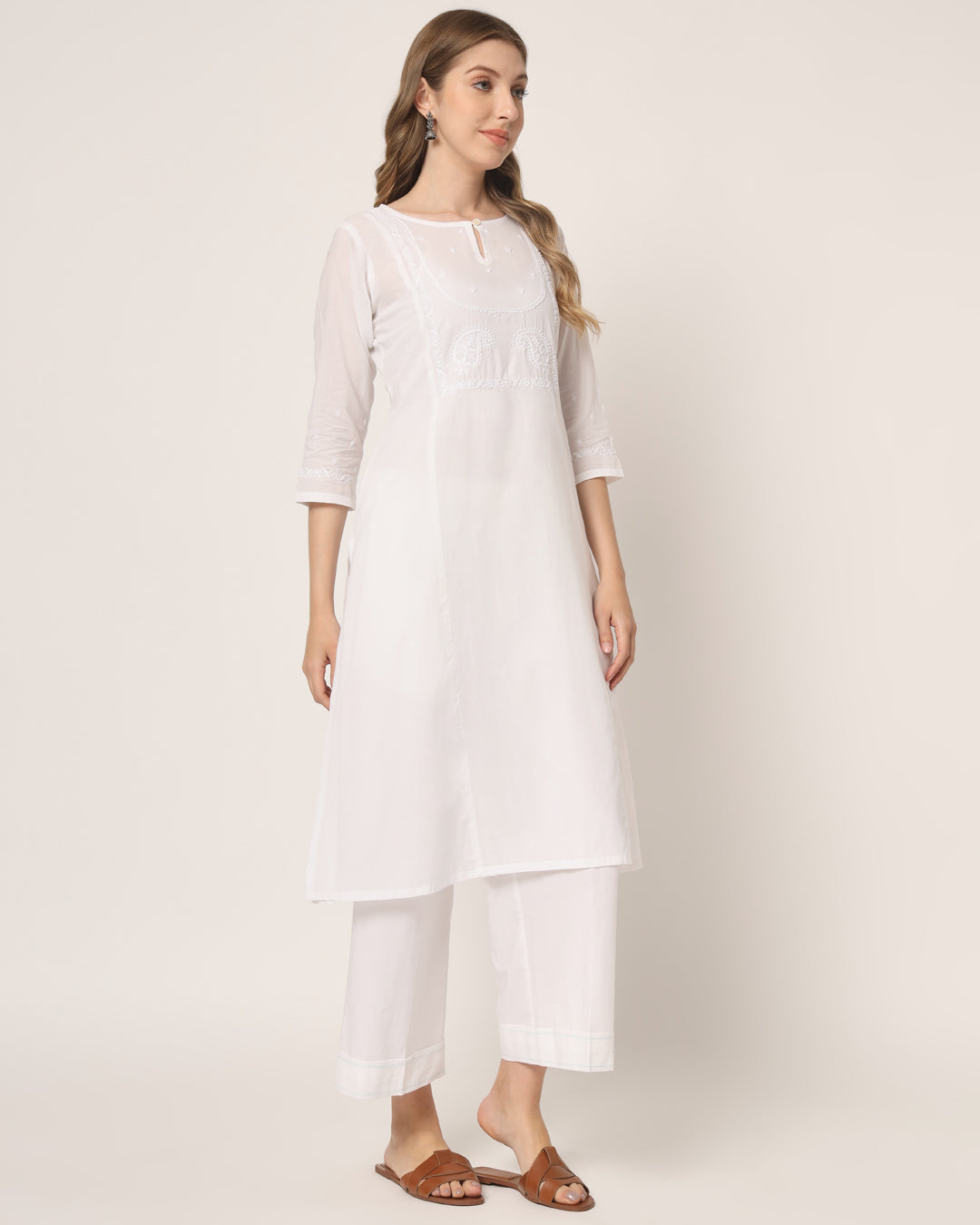 Svetah Aamana Chikankari Kurta (Without Bottoms)