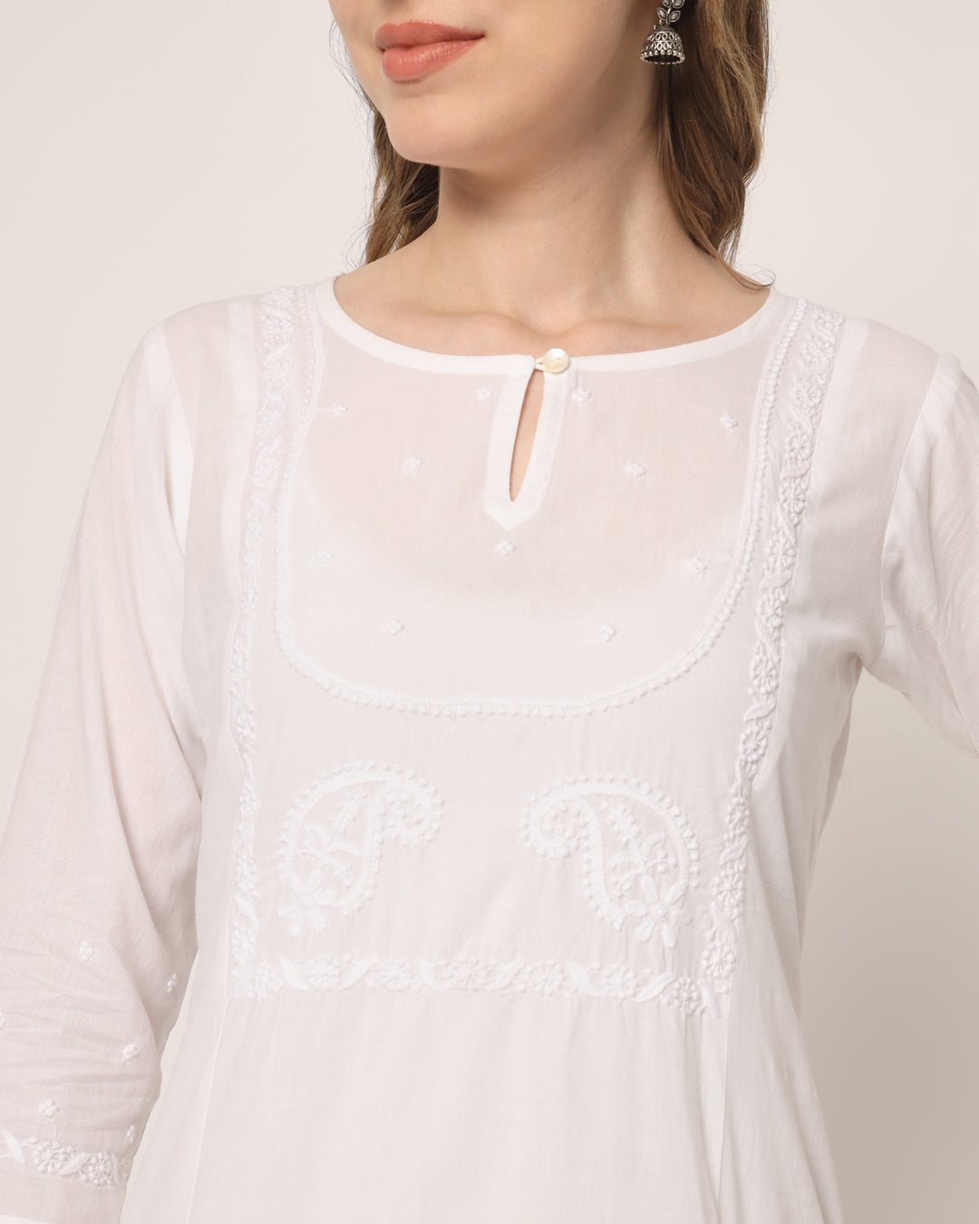 Svetah Aamana Chikankari Kurta (Without Bottoms)