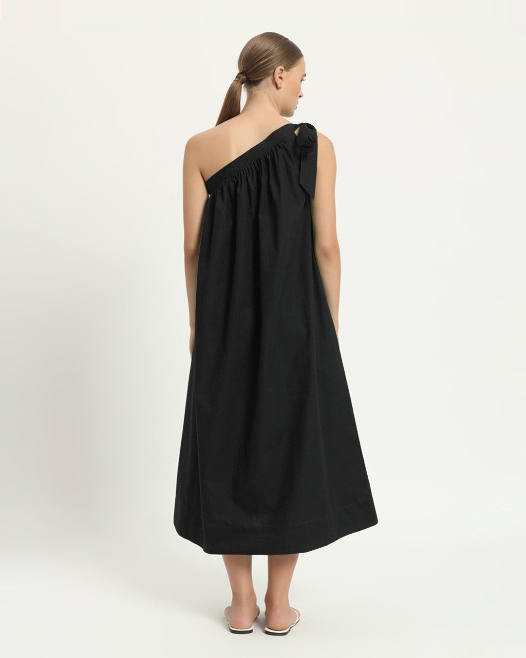 The Strehla Noir Cotton Dress