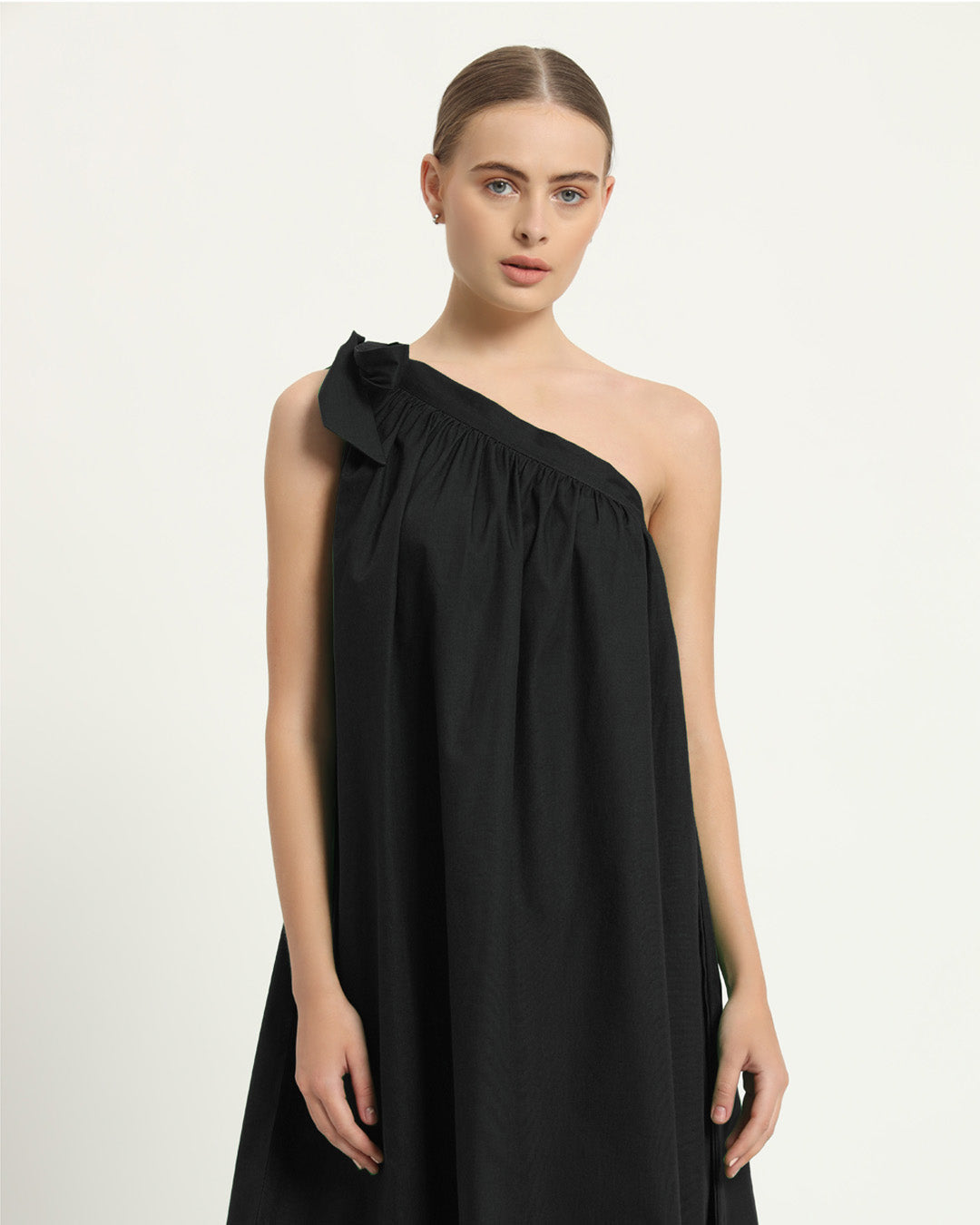 The Strehla Noir Cotton Dress