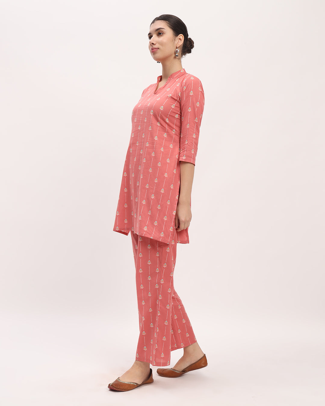 English Floral Tracks Mid Length Printed Kurta (Without Bottoms)