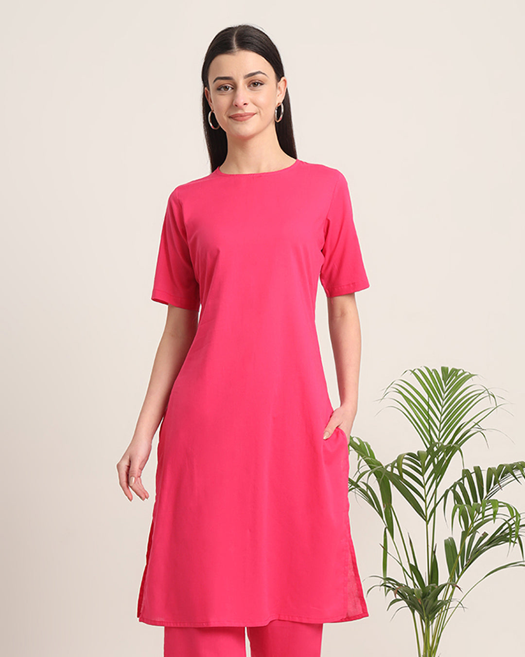 Queen's Gulabi Round Neck Long Solid Kurta (Without Bottoms)