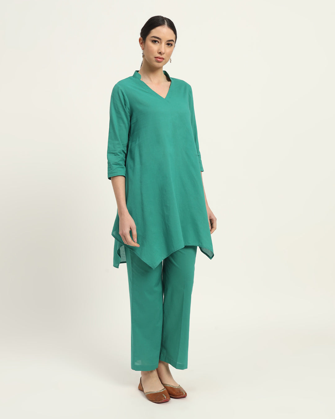 Green Gleam Fresh Fusion Collar V Solid Kurta (Without Bottoms)