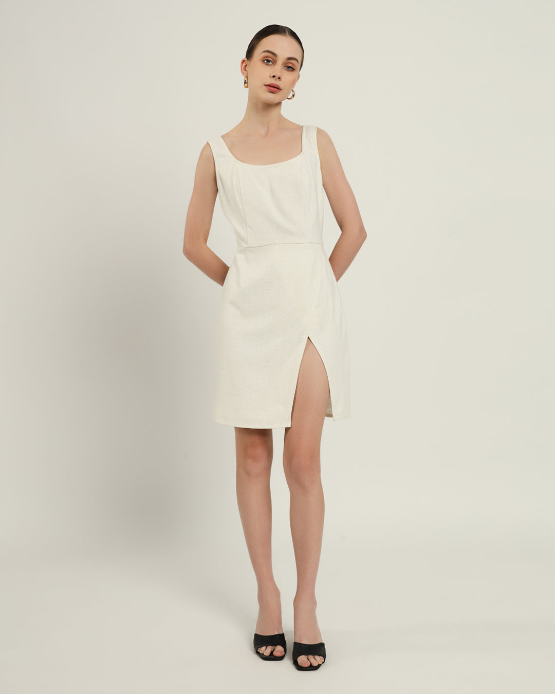 The Cannes Daisy White Linen Dress