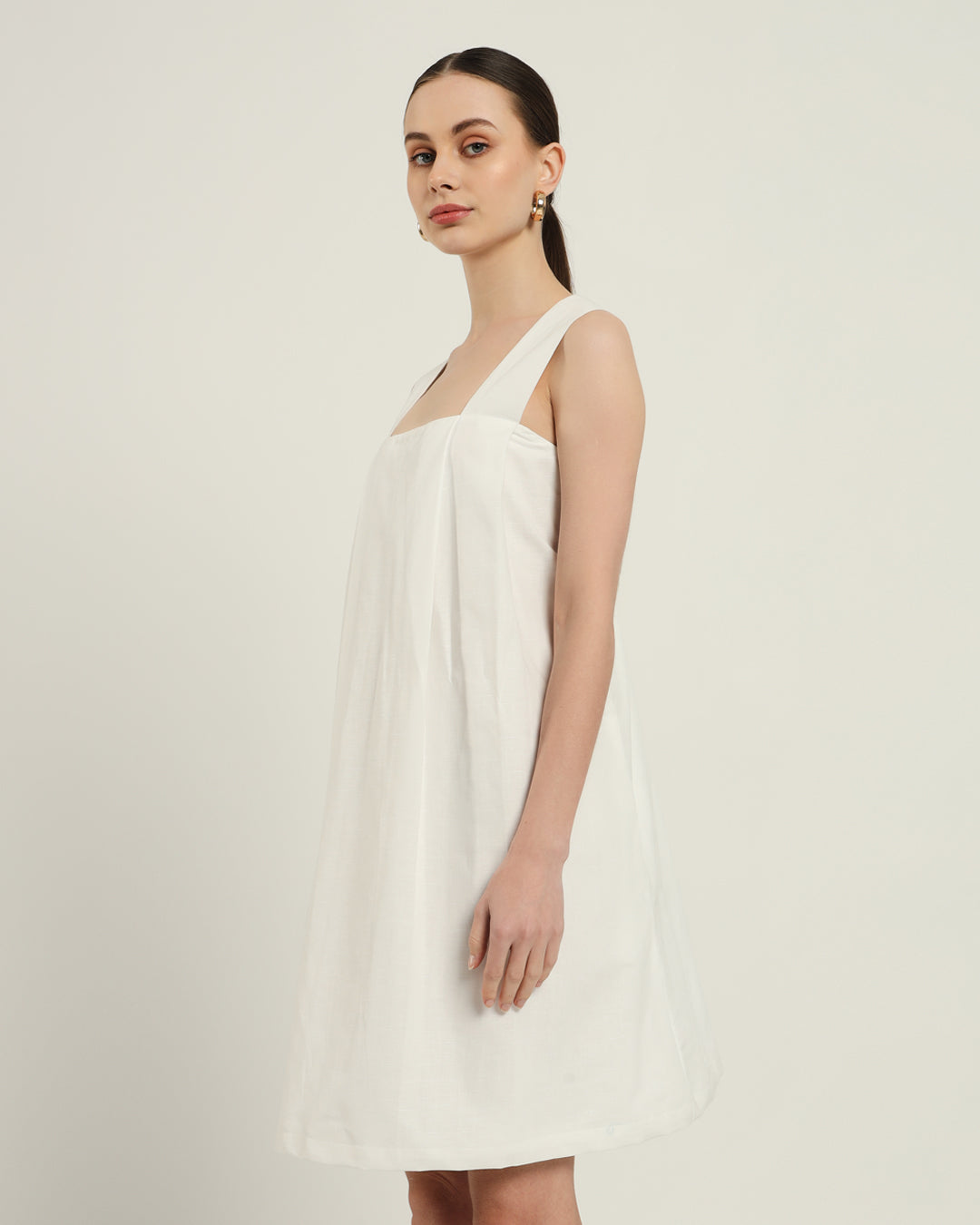 The Larissa Daisy White Linen Dress