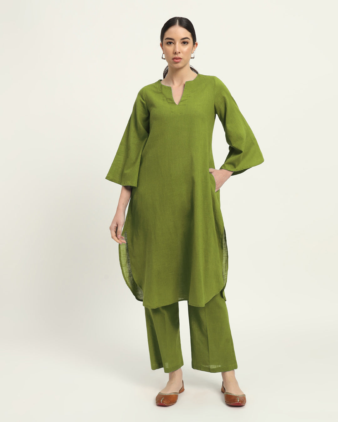 Combo: Queen's Gulabi & Sage Green Rounded Reverie Solid Kurta