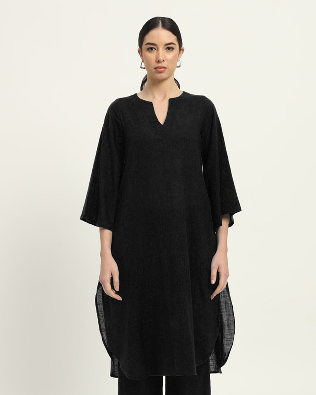 Black Rounded Reverie Solid Kurta (Without Bottoms)