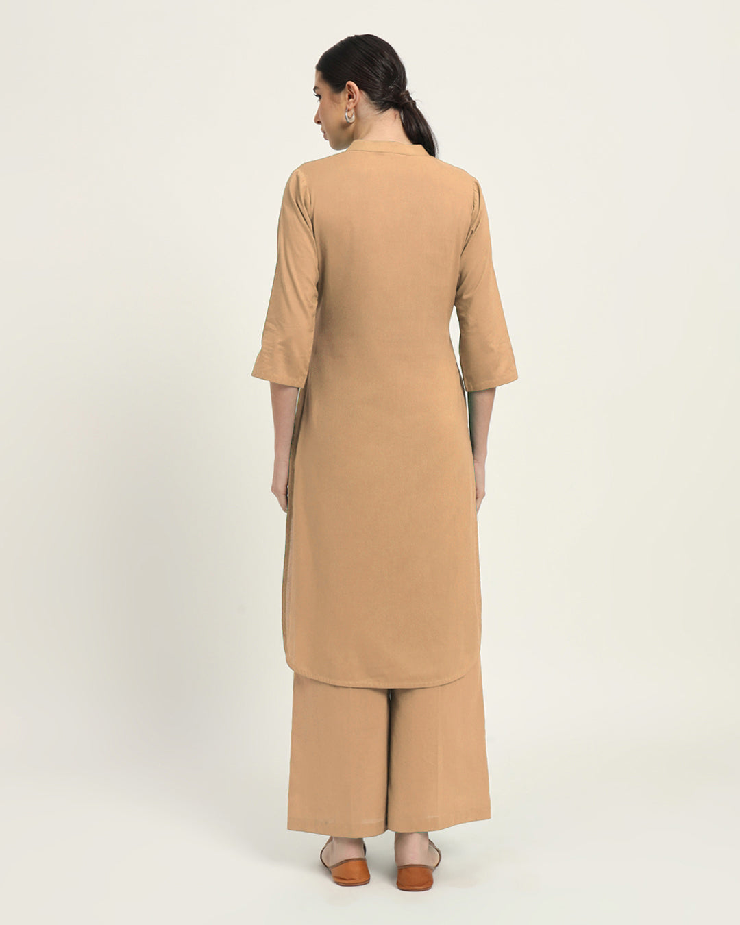 Combo: Beige & Queen's Gulabi Urban Retreat Band Collar Kurta