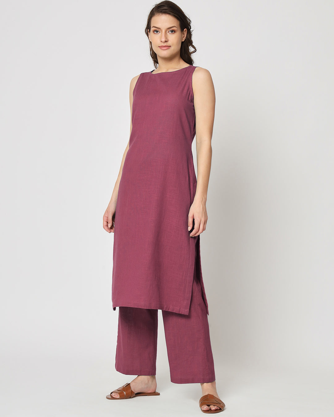 Wings of Rose Sleeveless Long Solid Kurta (Without Bottoms)