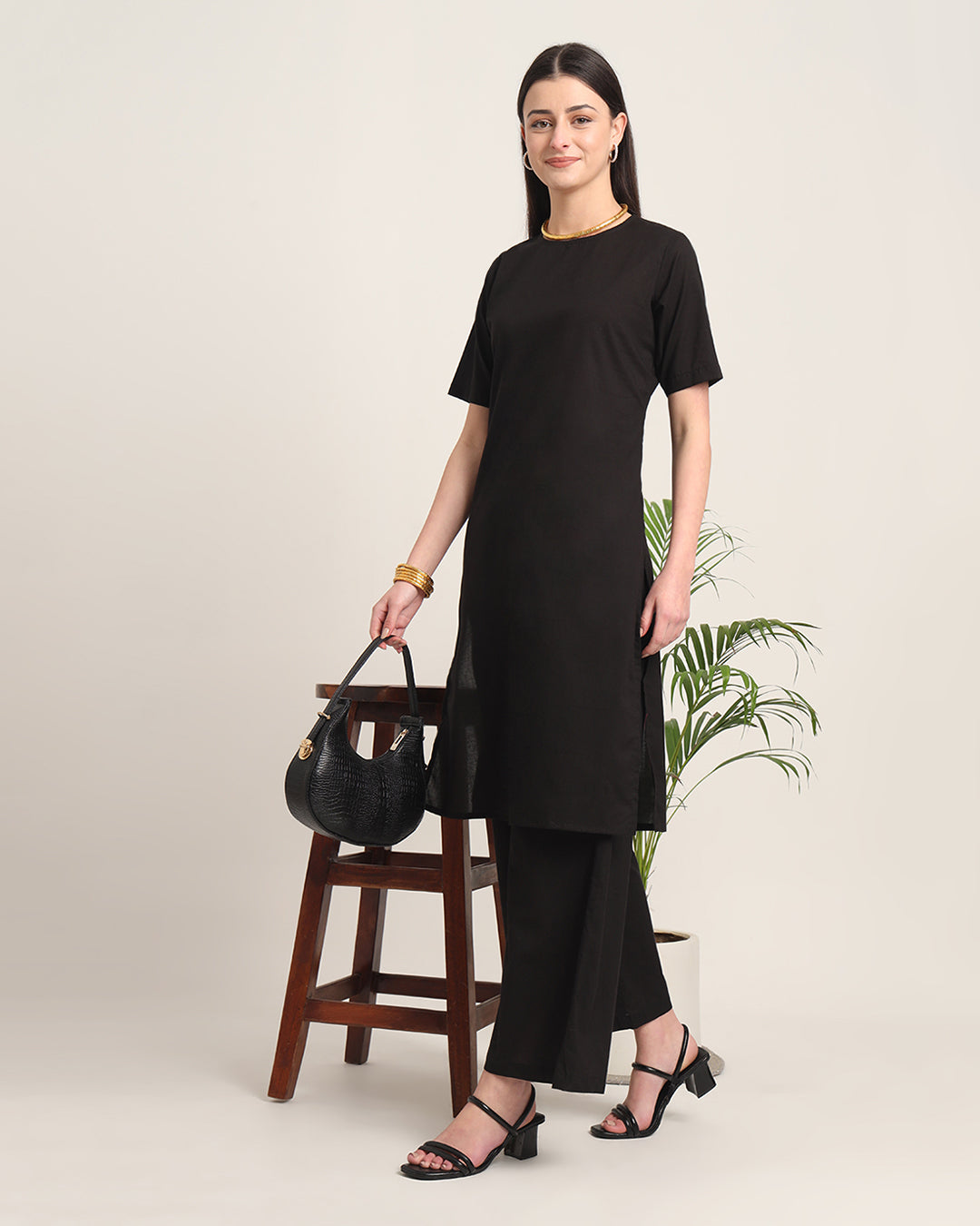 Black Round Neck Long Solid Kurta (Without Bottoms)