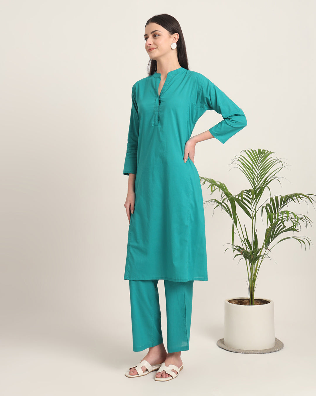 Green Gleam Everyday Bliss Notch Neck Solid Kurta (Without Bottoms)