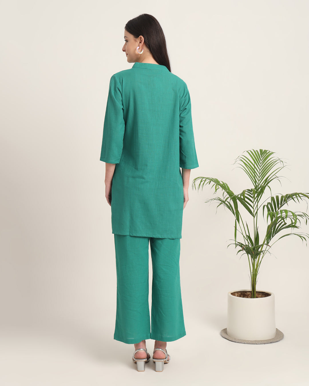 Green Gleam Collar Neck Mid Length Solid Kurta (Without Bottoms)