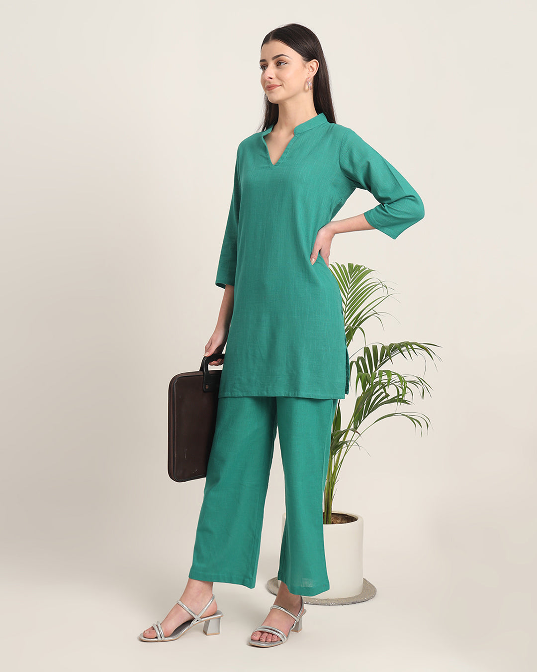 Green Gleam Collar Neck Mid Length Solid Kurta (Without Bottoms)