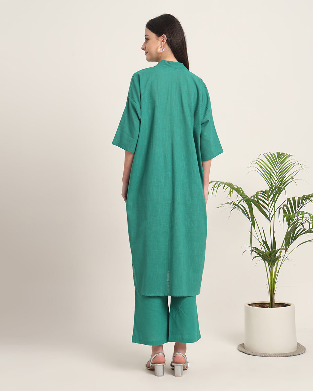 Green Gleam Serene Sojourn V Neck Solid Co-ord Set