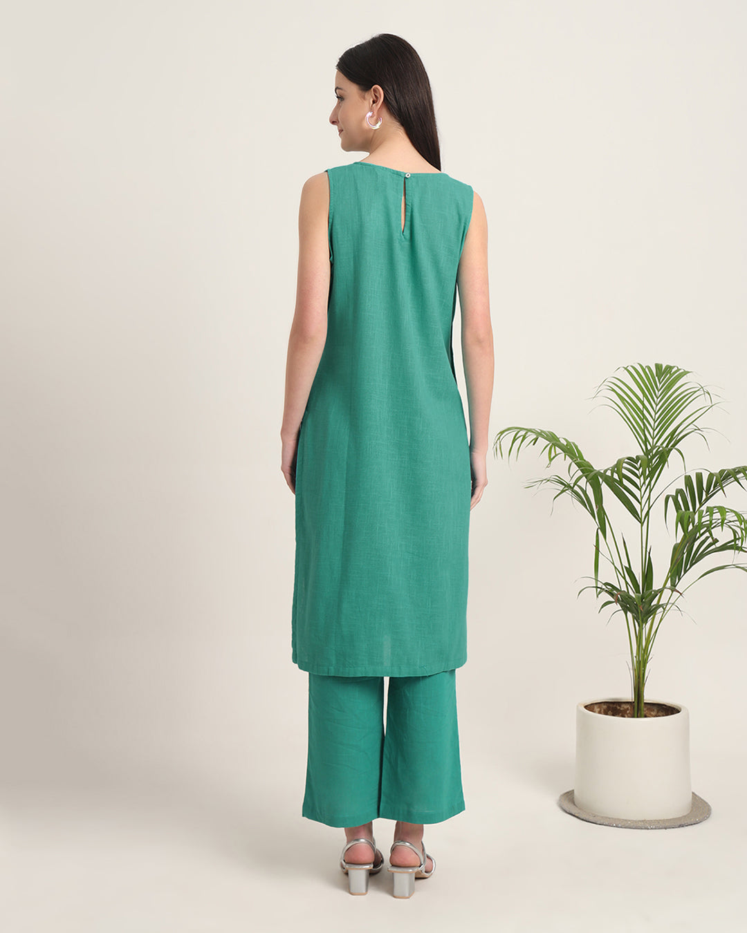 Green Gleam Sleeveless Long Length Solid Co-ord Set