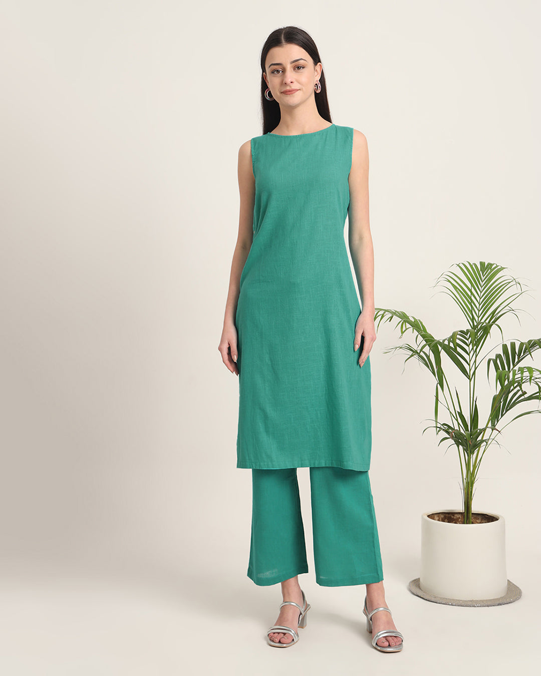 Green Gleam Sleeveless Long Length Solid Co-ord Set