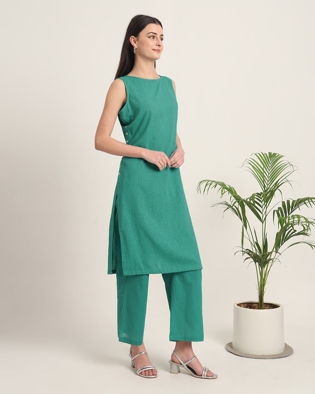 Green Gleam Sleeveless Long Length Solid Co-ord Set