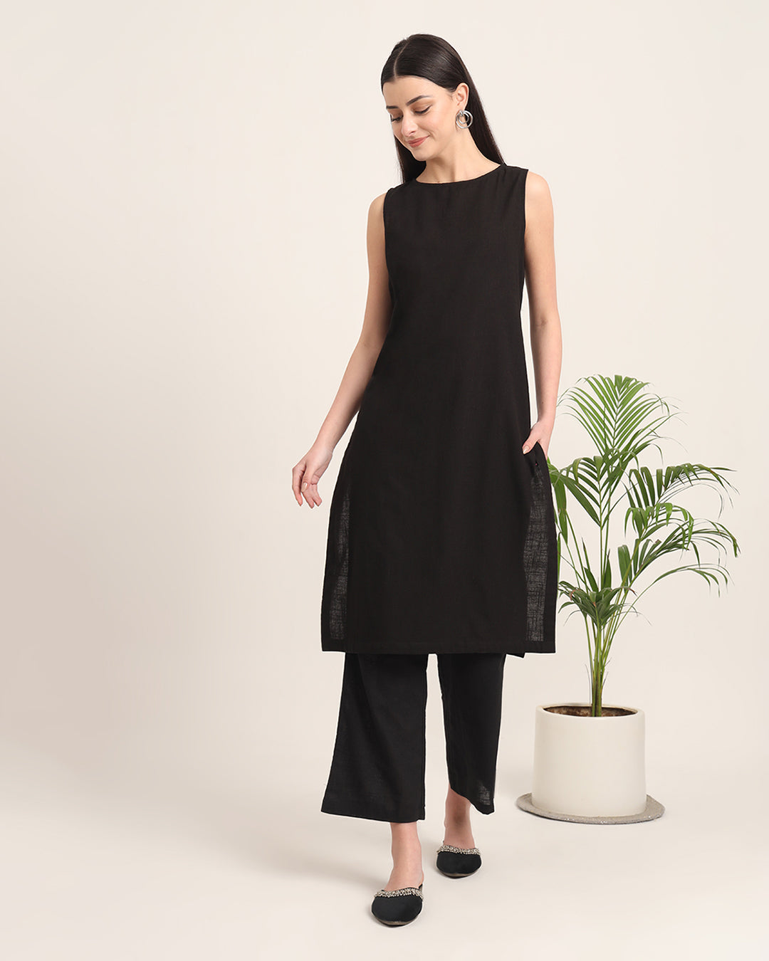 Black Sleeveless Long Length Solid Co-ord Set