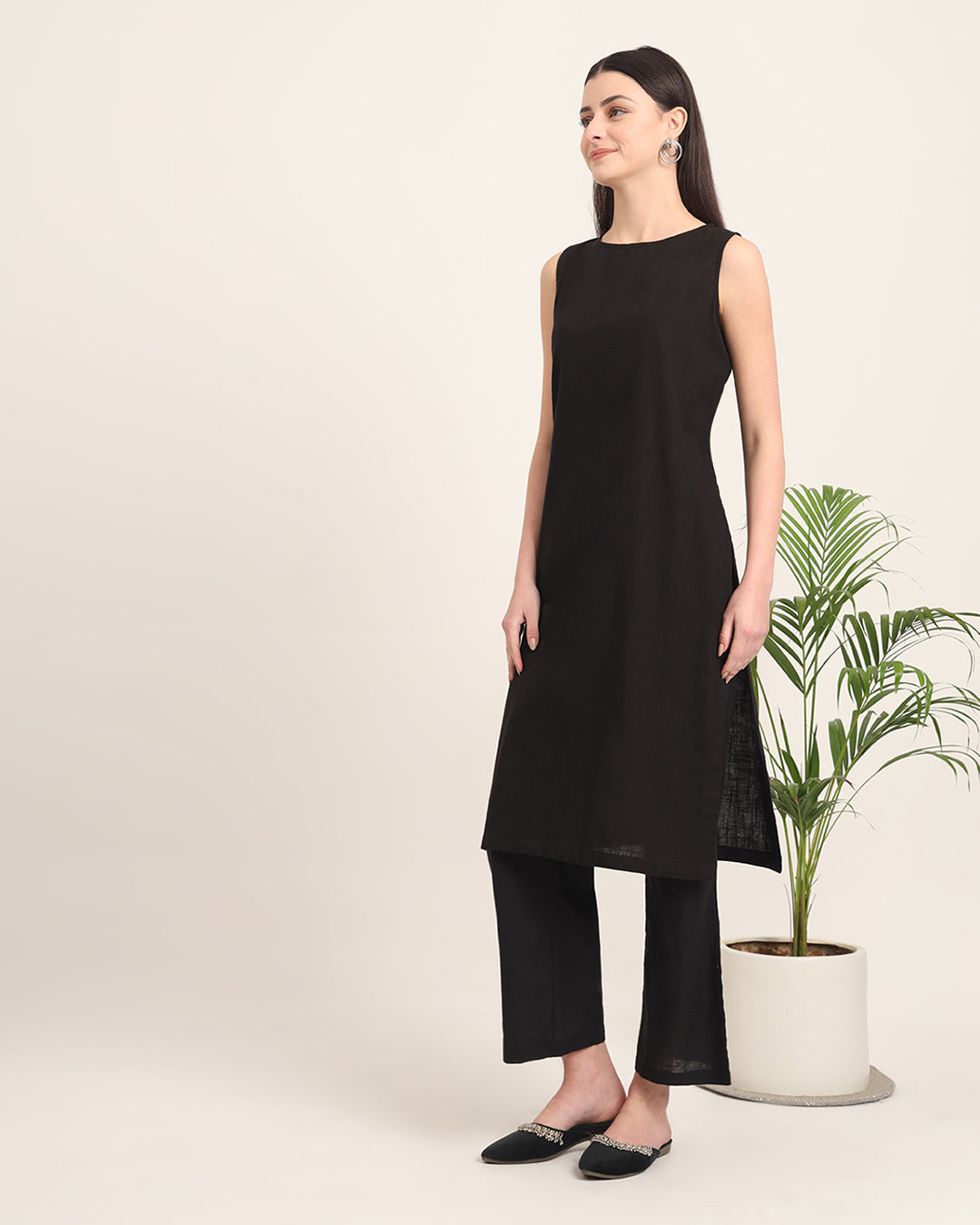 Black Sleeveless Long Length Solid Co-ord Set